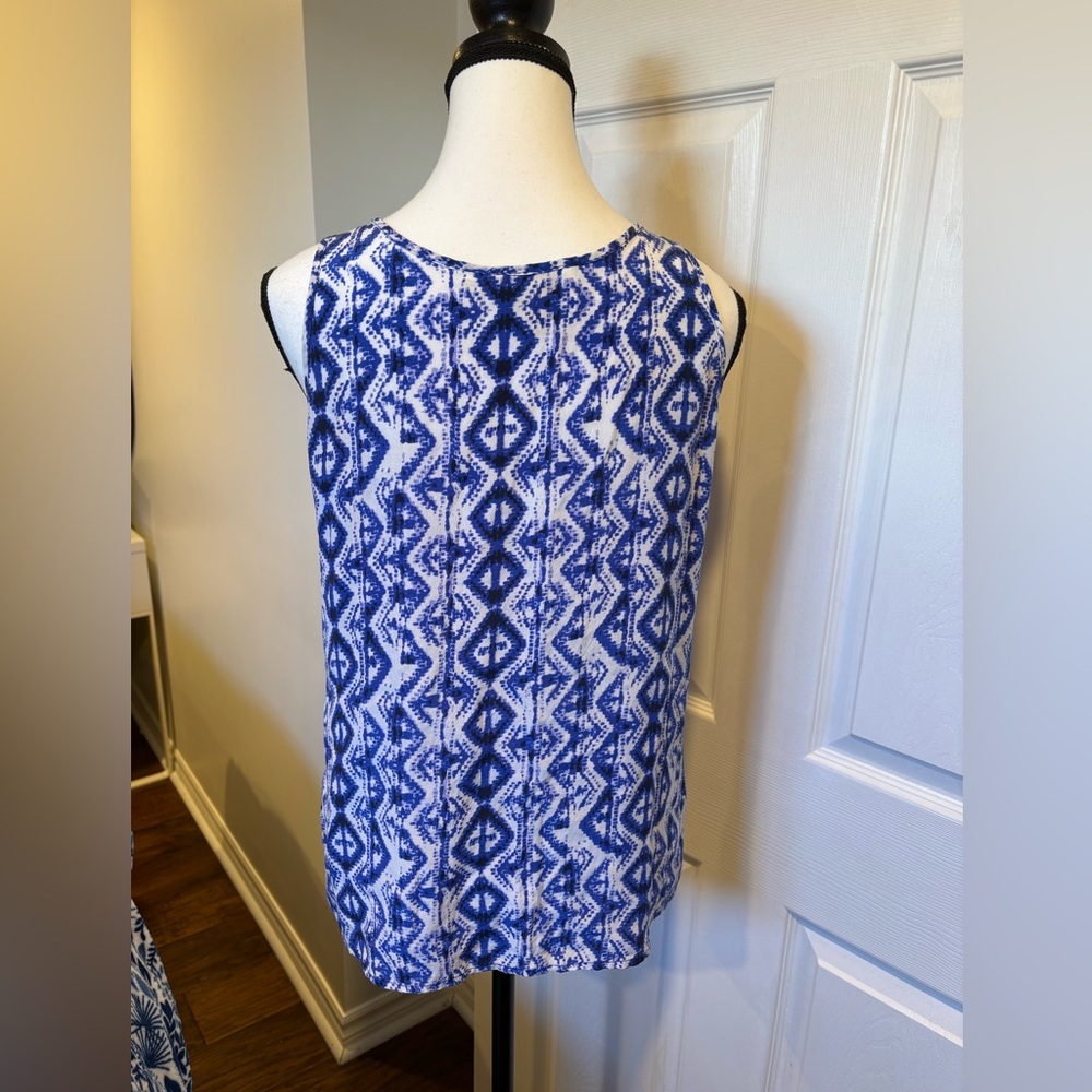Cynthia Rowley 100% Silk Sleeveless Blouse Blue White Ikat Print Size S - Picture 6 of 6